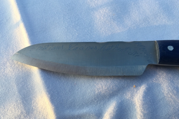 wartet das Messer